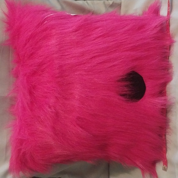 Handmade Faux Fur Pillow with a tail - Picture 3 of 4